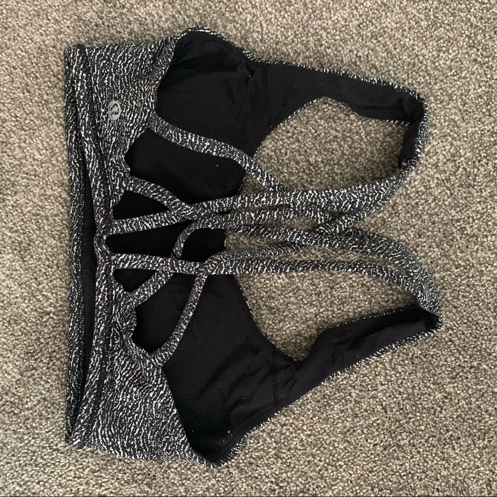 LuLuLemon Sports Bra - Picture 2 of 3